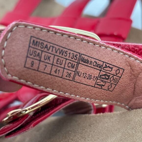 Vionic Misa Slide Sandals Size 9 Red with Gold Tone Buckles Orthotic Comfort - Picture 6 of 8